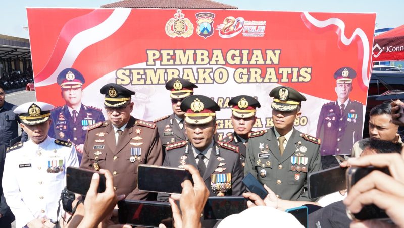 Kapolresta Sidoarjo Kombespol Christian Tobing berikan keterangan