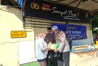 Polsek Pabean Cantikan bagi sembako di Hari Bhayangkara ke-80