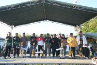 Danrem 084/Bhaskara Jaya Brigjen TNI Kohir saat acara Karapan Sapi