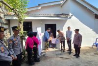 Kapolres Ngawi AKBP Prayoga Angga Widyatama resmikan bedah rumah