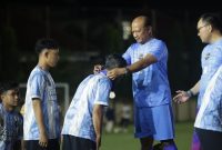 Kapolda Jatim Irjen Pol Nanang Avianto berikan medali