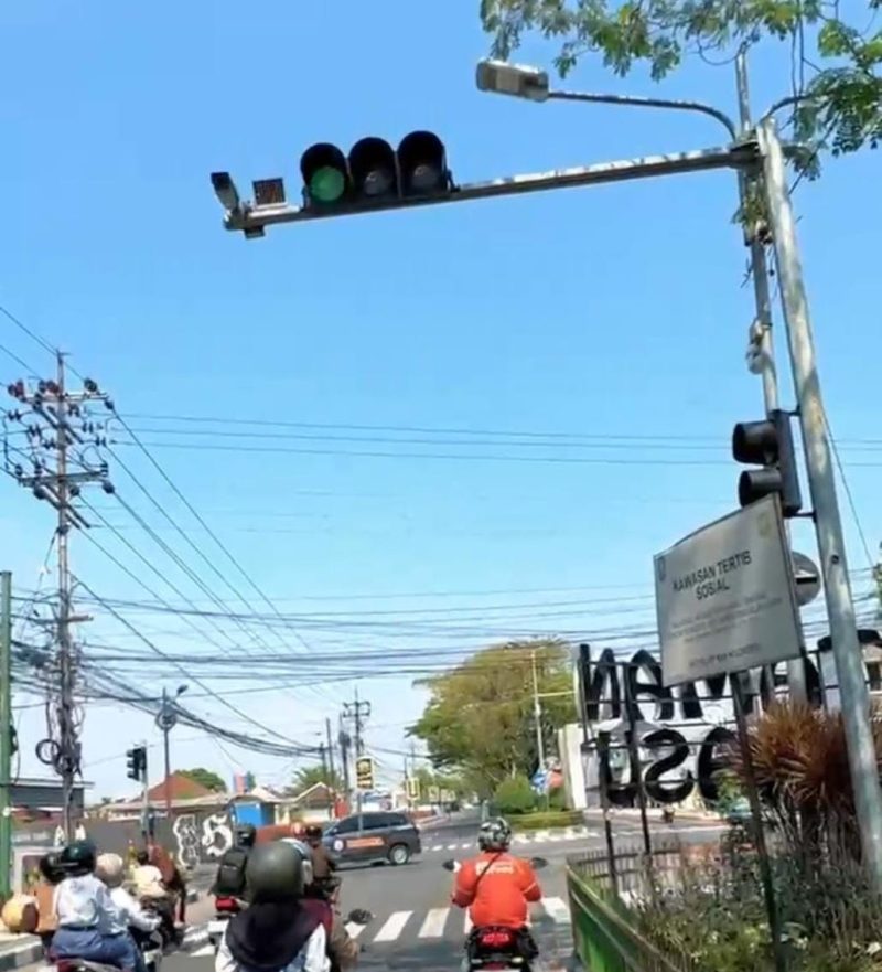 Satlantas Polres Mojokerto aktifkan ETLE di Simpang Empat Taman RA Basuni