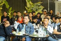 Kasatlantas Polres Ponorogo AKP Dewo Wishnu Setya Kusuma nobar bersama masyarakat