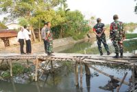 Korem 084/Bhaskara Jaya tinjau Jembatan Garuda