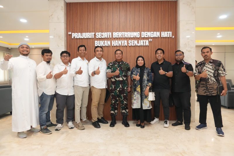 Danrem 084/Bhaskara Jaya Brigjen TNI Kohir bersama ACMI