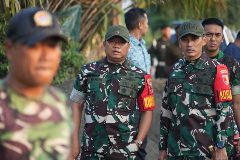 Danrem 084/Bhaskara Jaya Brigjen TNI Kohir saat kunjungan ke Madura