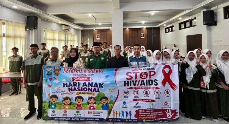 Polresta Sidoarjo sosialisasi bahaya HIV/AIDS di Hari Anak Nasional