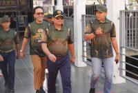 Danrem 084/Bhaskara Jaya Brigjen TNI Kohir didampingi Dandim 0817 Gresik