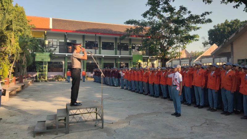 Polres Mojokerto Kota lakukan Police Go To School di SMAN 1 Dawarblandong