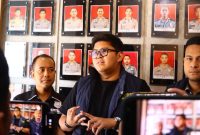 Kasatreskrim Polres Gresik AKP Arya Widjaya berikan keterangan
