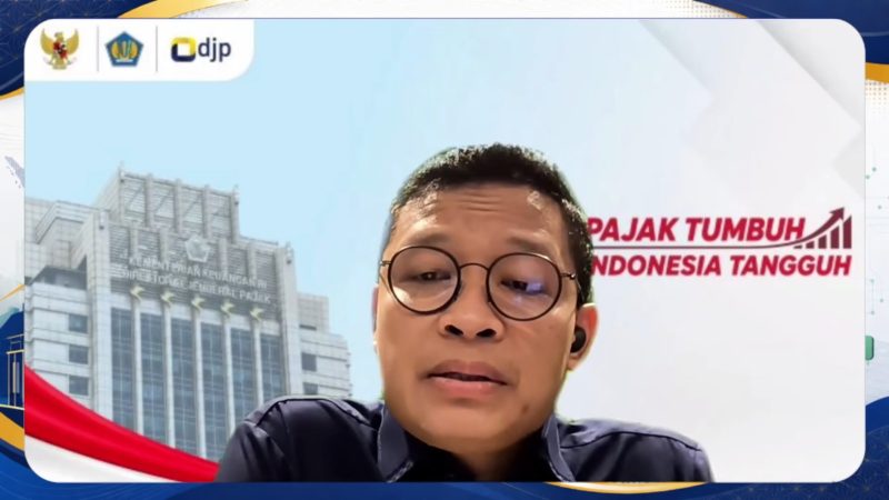 Direktur Jenderal Pajak Bimo Wijayanto saat menyampaikan _Keynote Speech_ secara daring dalam kegiatan tersebut.