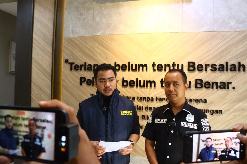 Satreskrim Polres Gresik berikan keterangan
