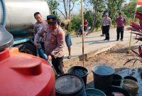 Polres Ponorogo salurkan air bersih ke warga Karangpatihan