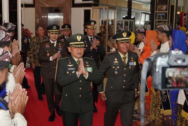 Kasrem 084/Bhaskara Jaya Kolonel Inf Nico Reza H. Dipura