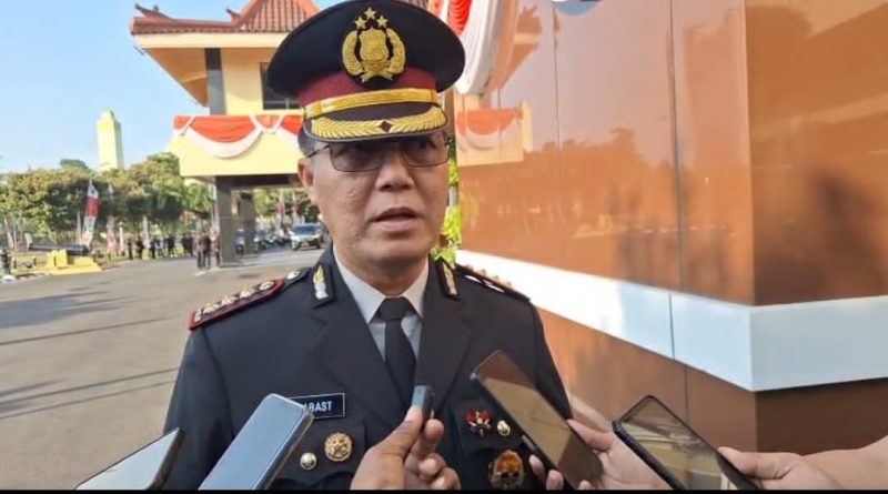 Kabid Humas Polda Jatim Kombespol Jules Abraham Abast