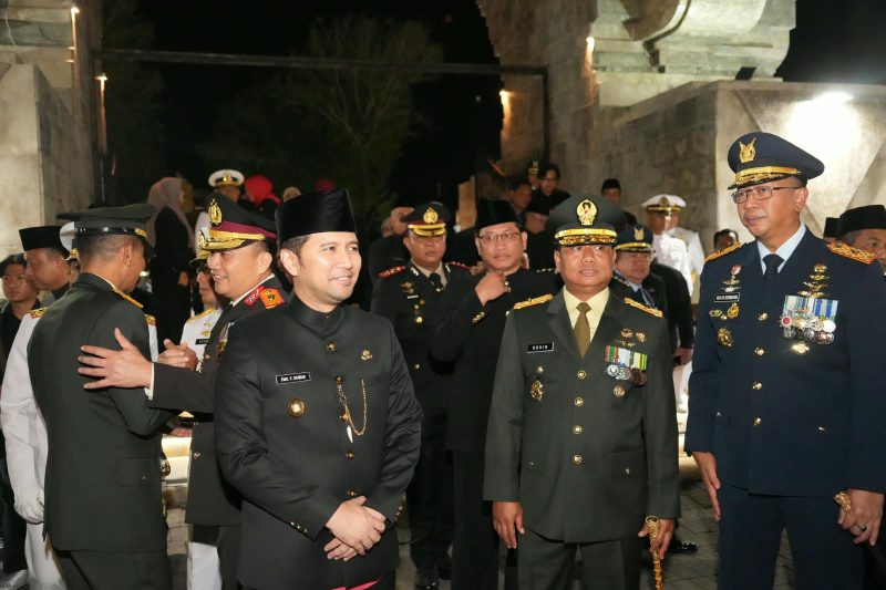 Danrem 084/Bhaskara Jaya Brigjen TNI Kohir hadiri renungan suci