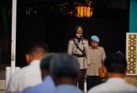 Wakapolres Pelabuhan Tanjung Perak Kompol Anindita Harcahyaningdyah memimpin langsung upacara