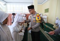 Wakapolres Gresik Kompol Shabda Purusha Putra santuni anak yatim