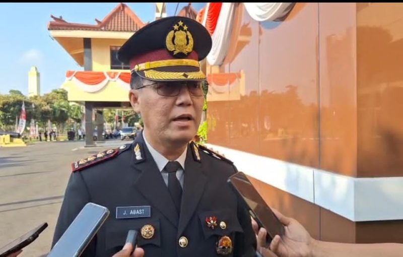 Kabid Humas Polda Jatim Kombespol Jules Abraham Abast