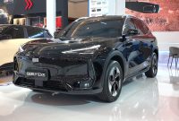 Geely Tampilkan Pilihan Mobilitas Elektrifikasi untuk Konsumen Jawa Timur