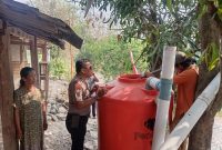 Polres Nganjuk salurkan 12 ribu liter air bersih ke warga