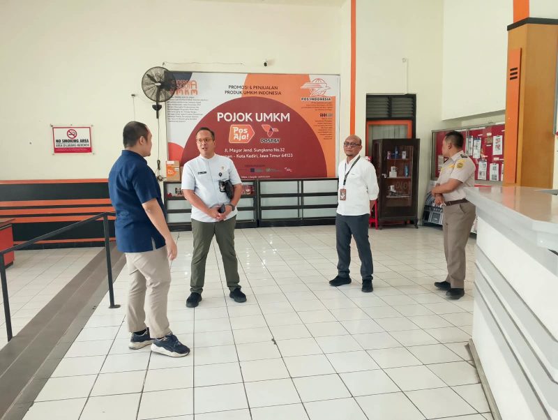 Barantin kunjungan ke kantor pos dan Bandara Dhoho