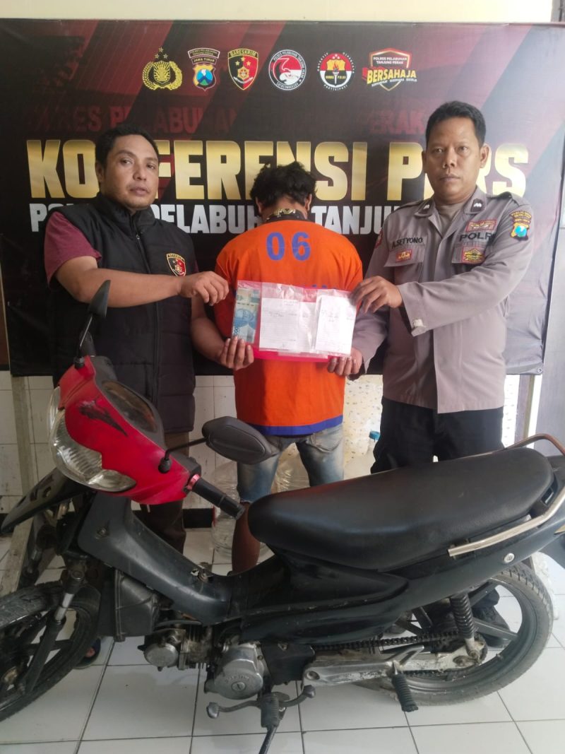 Polsek Kenjeran tangkap tersangka pembobolan gudang plastik
