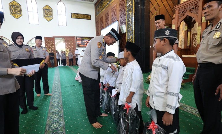 Karo SDM Polda Jatim Kombes Pol Heru Budi Prasetyo peringati Maulid Nabi Muhammad