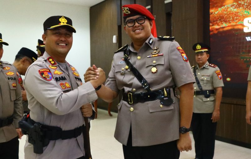 Kapolres Gresik AKBP Ramadhan Nasution pimpin sertijab PJU dan Kapolsek