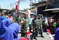 Danrem 084/Bhaskara Jaya Brigjen TNI Kohir dampingi Kasad Jenderal TNI Maruli Simanjuntak sapa warga
