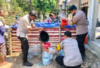 Polres Bojonegoro kirim bantuan air bersih