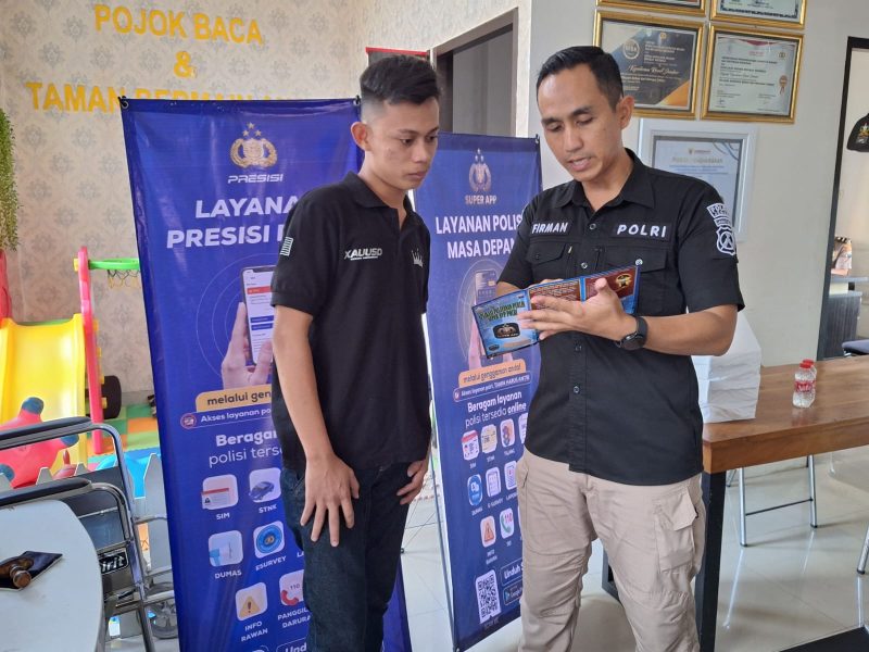 Kasi Humas Polres Jember Ipda Firmansyah berikan keterangan