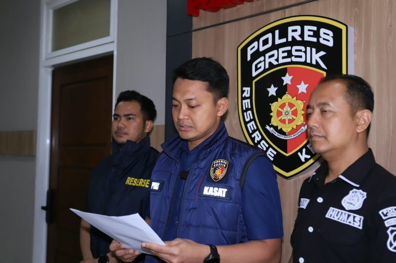 Kasatreskrim Polres Gresik AKP Mohammad Prasetyo berikan keterangan