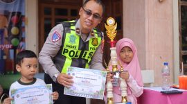 Kanit Kamsel Ipda Andreas Dwi Anggoro bersama pemenang lomba
