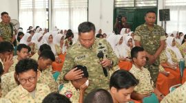 Danrem 084/Bhaskara Jaya Brigjen TNI Kohir saat acara di SMA Kartika IV Surabaya