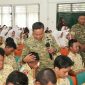 Danrem 084/Bhaskara Jaya Brigjen TNI Kohir saat acara di SMA Kartika IV Surabaya
