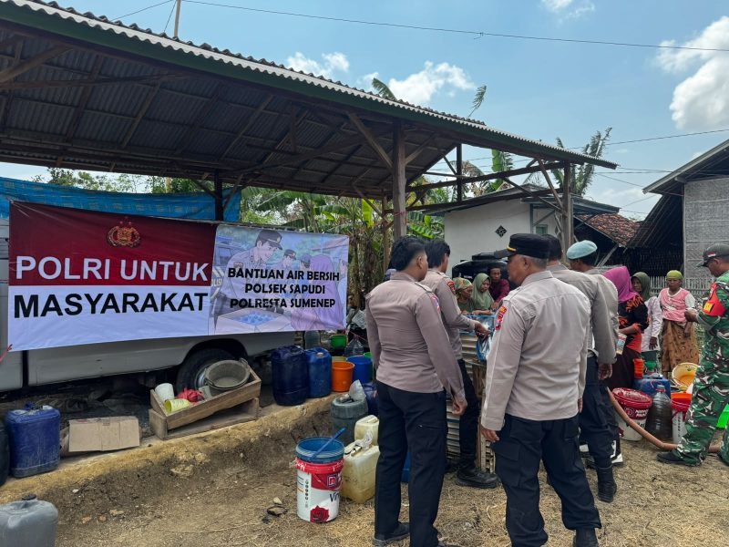 Polresta Sumenep salurkan bantuan air bersih