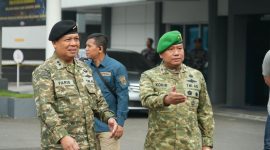Danrem 084/Bhaskara Jaya Brigjen TNI Kohir usai upacara HUT TNI AL