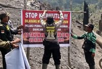 Polres Jember patroli kawasan hutan dan pasang himbauan Karhutla