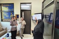 Personil Satpas Polres Probolinggo Kota belajar bahasa isyarat