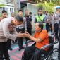 Kapolres Gresik AKBP Ramadhan Nasution bantu Ojol