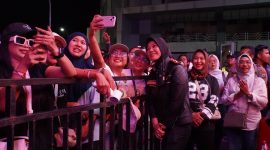 Kapolres Bojonegoro AKBP Yenni Diarty sapa penonton
